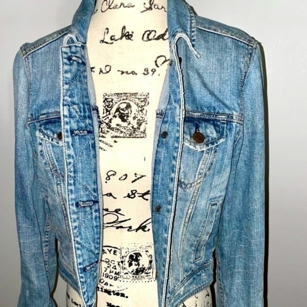 American eagle denim jacket blue jean w/ lalabobo bear back bear-ly 🐻 preloved - Picture 8 of 12
